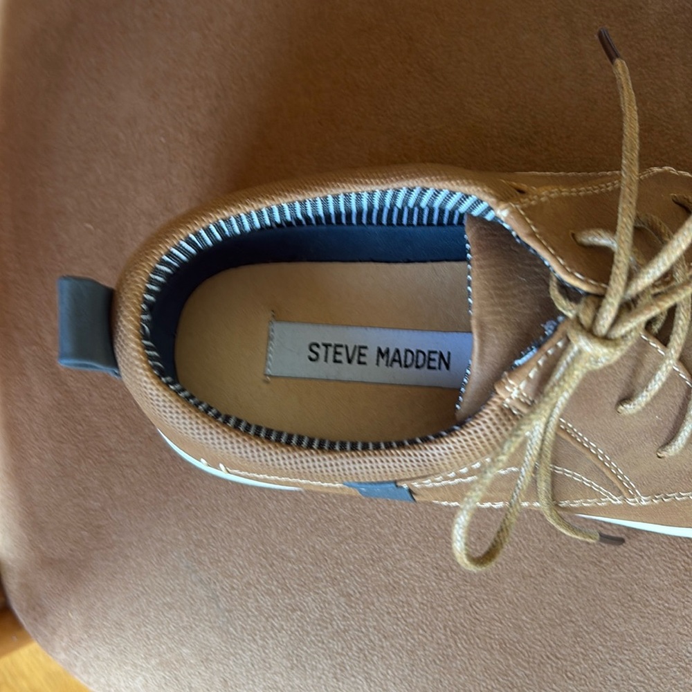 STEVE MADDEN Instax Sneaker Men's Tan Low-Top Laced Faux Leather SZ: 8 Like NEW - Picture 2 of 14